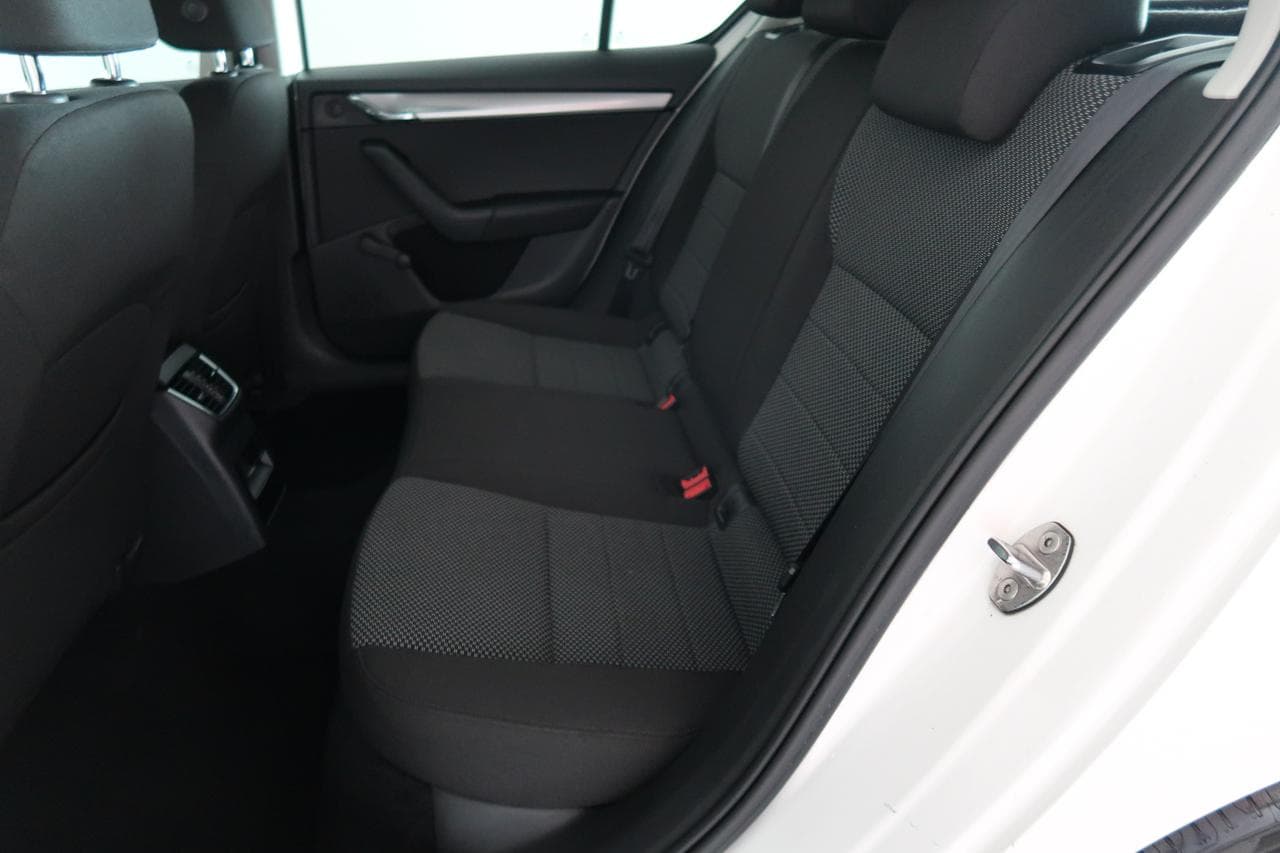 2015 Škoda OCTAVIA - 24