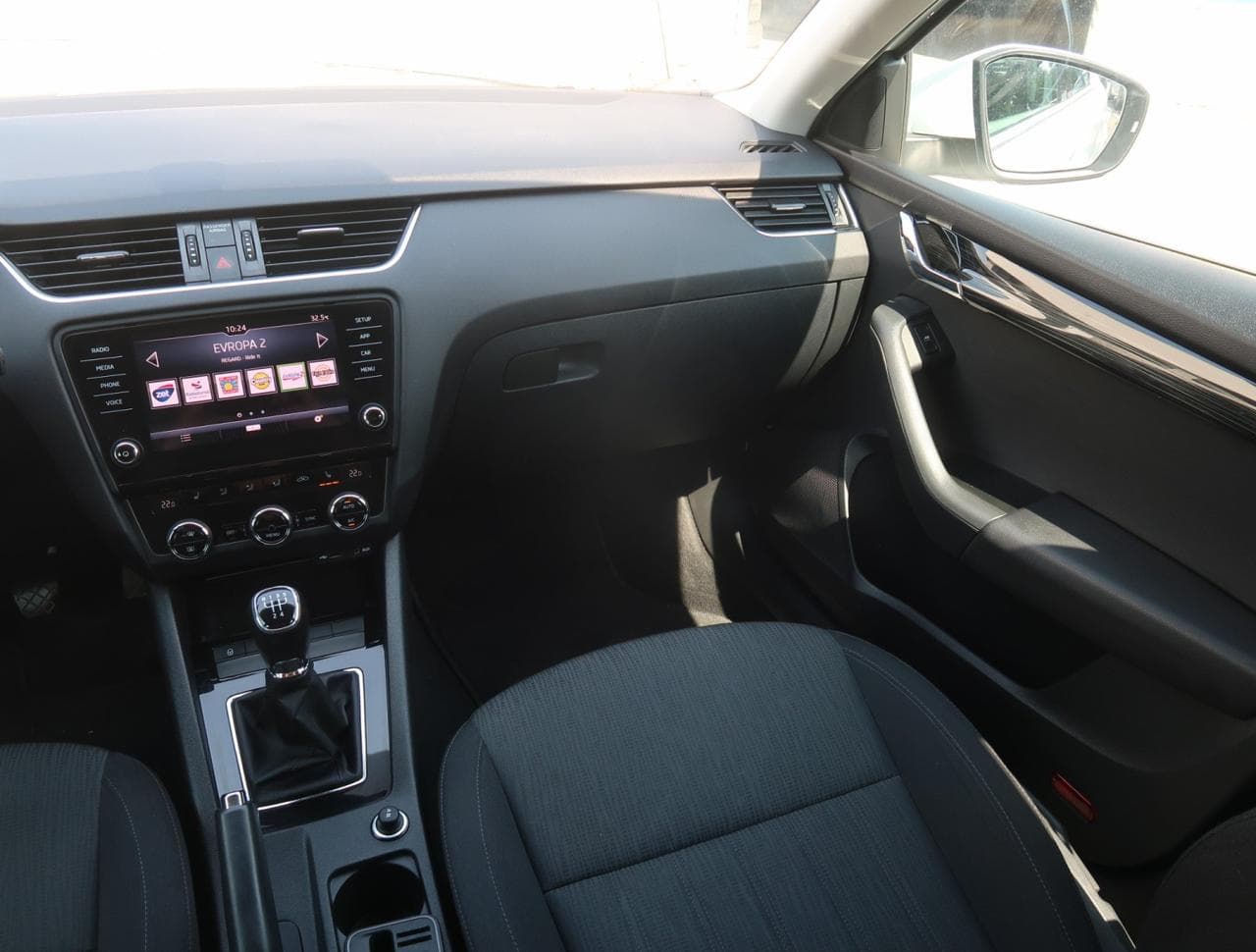 2017 Škoda OCTAVIA - 11