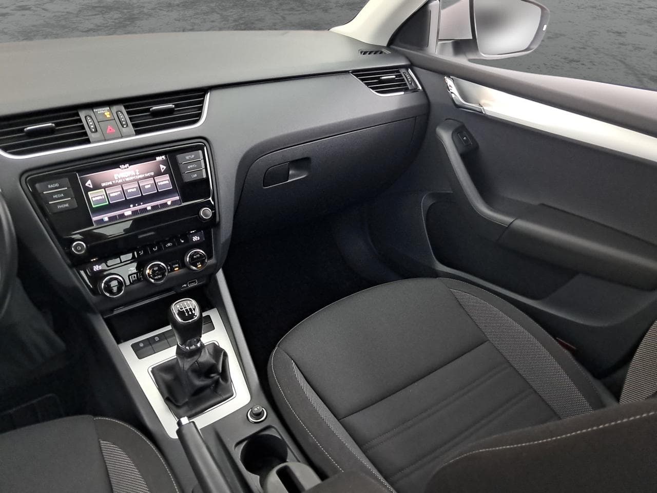 2019 Škoda OCTAVIA - 11