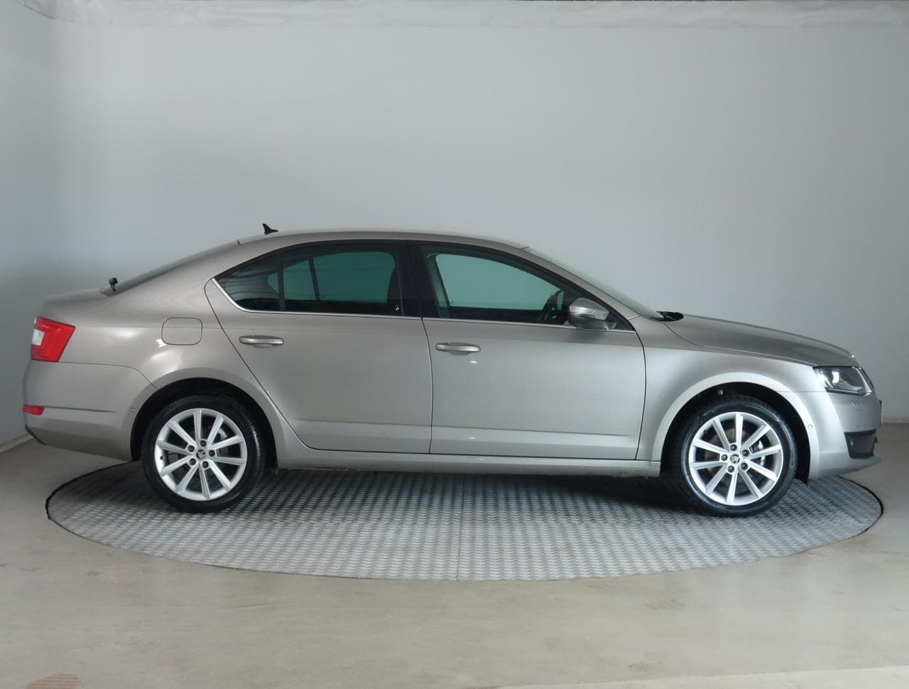 2014 Škoda OCTAVIA - 8