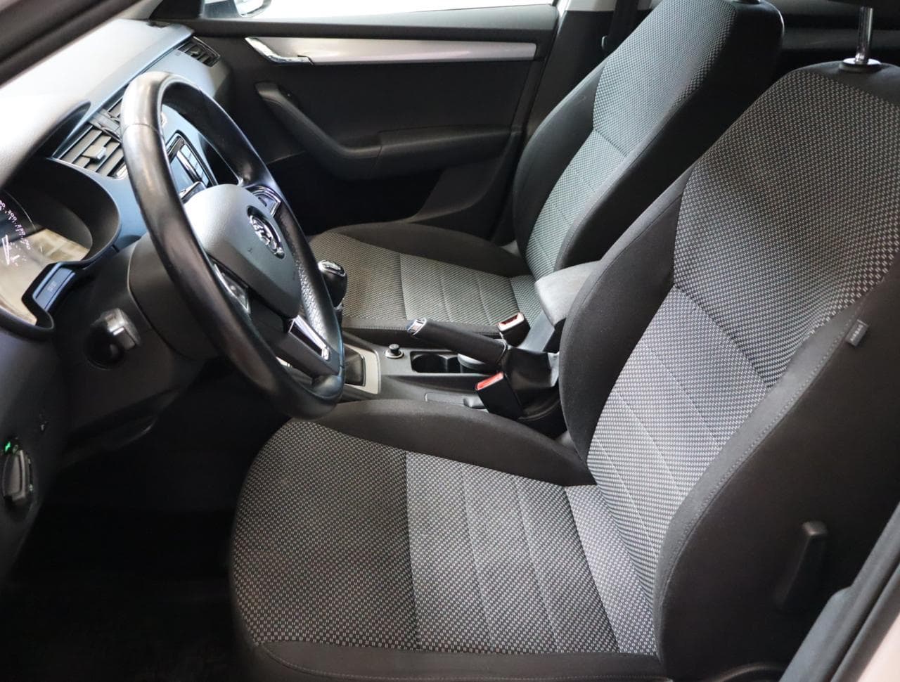 2017 Škoda OCTAVIA - 16