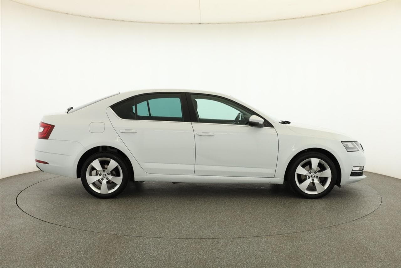 2017 Škoda OCTAVIA - 8