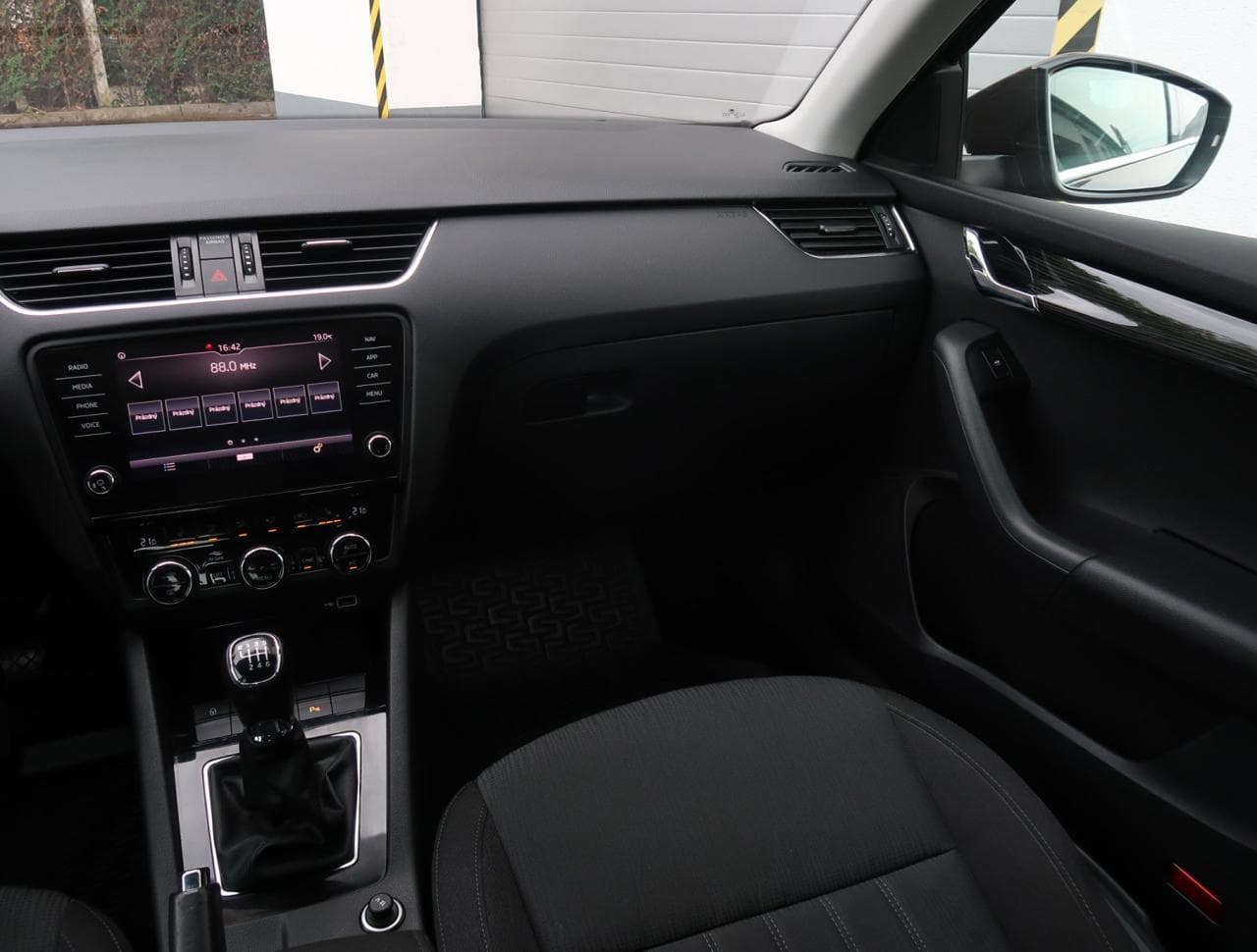 2019 Škoda OCTAVIA - 11