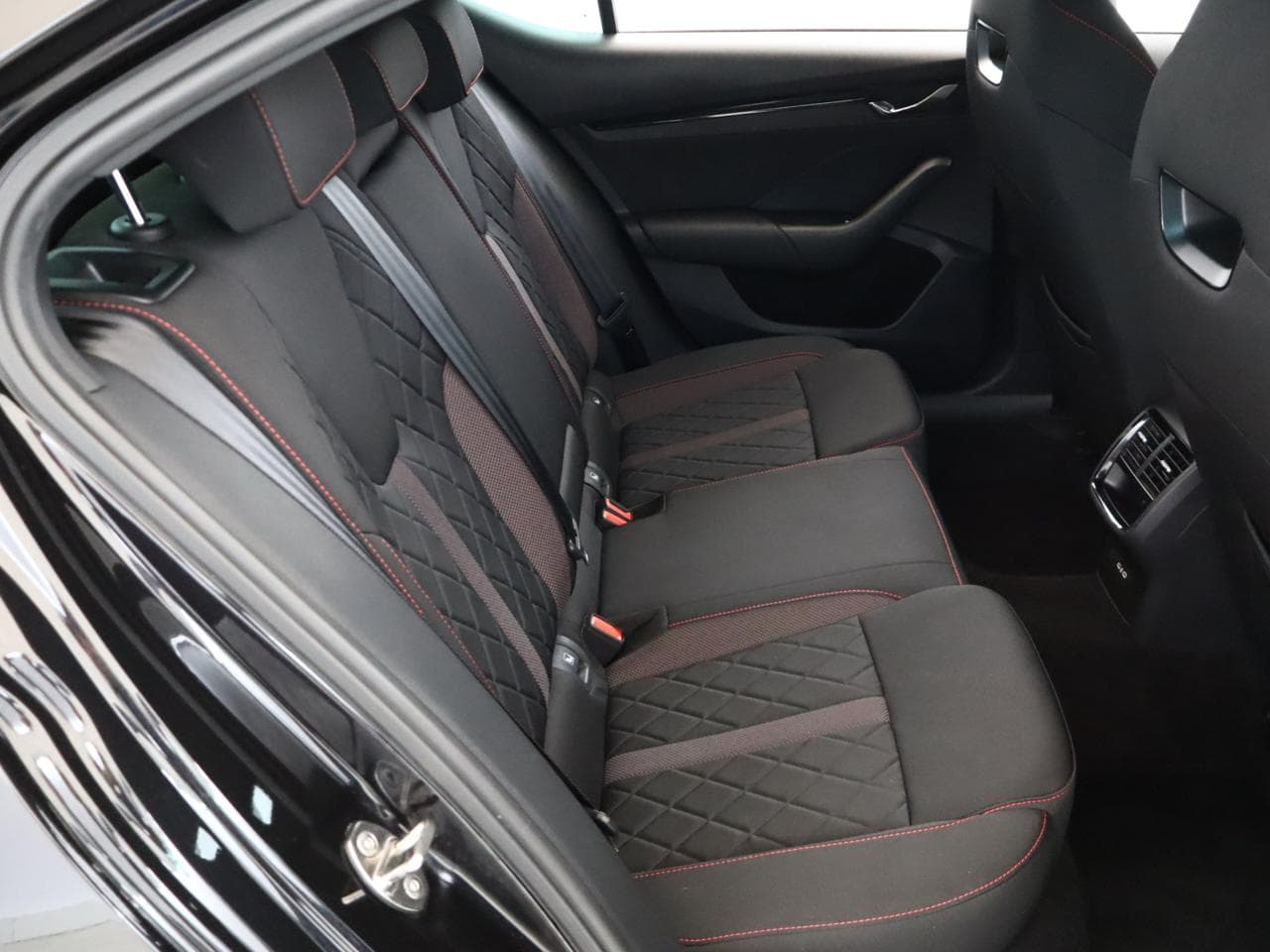 2021 Škoda OCTAVIA - 11