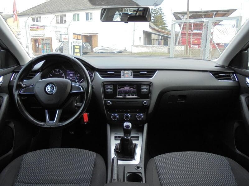 2015 Škoda Octavia - 9