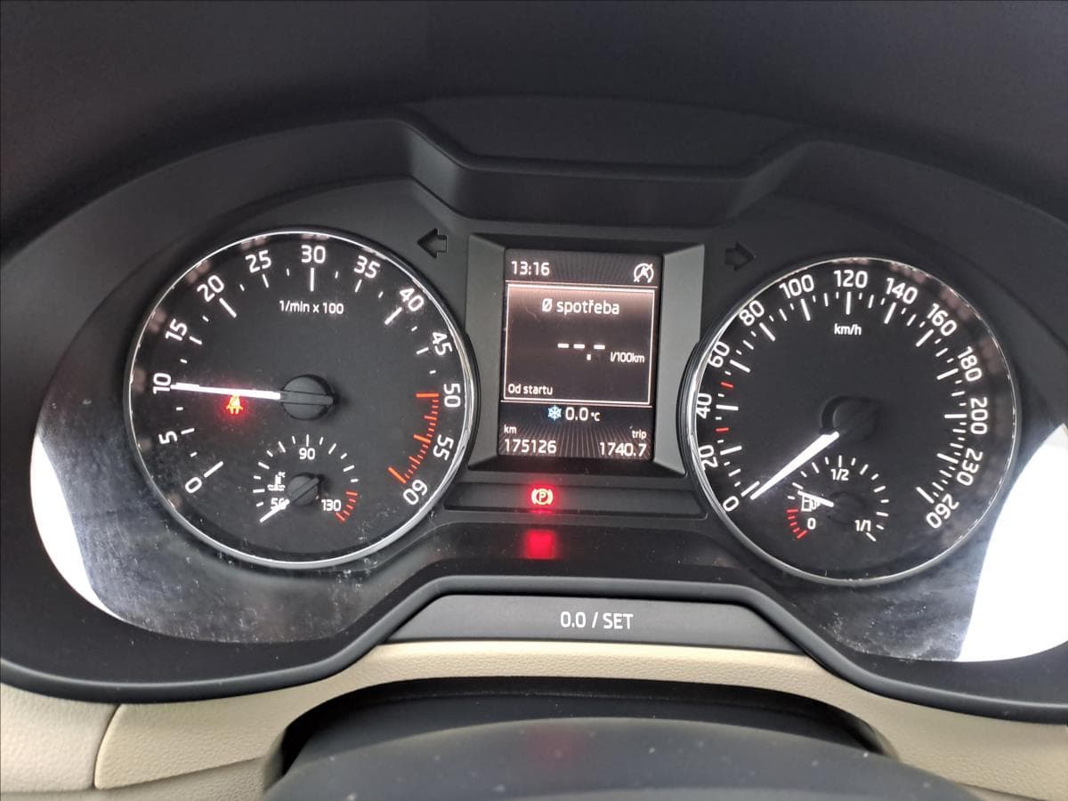 2014 Škoda Octavia - 14