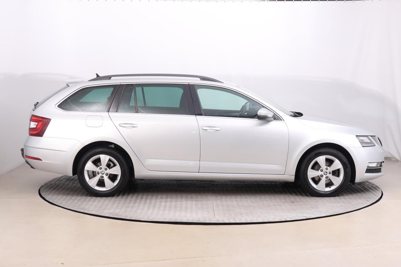 2018 Škoda OCTAVIA - 8