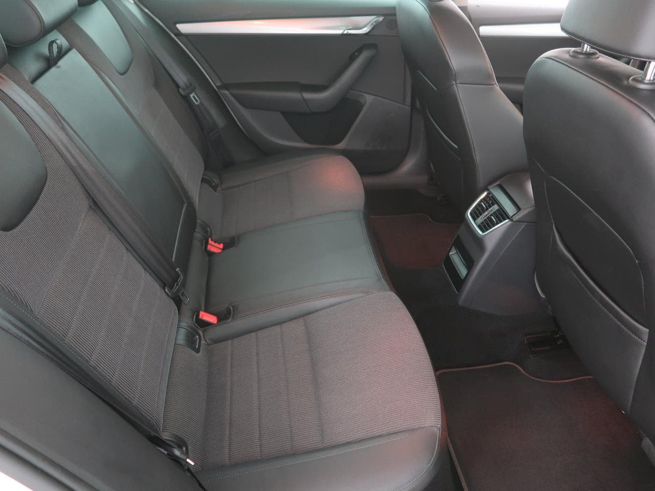 2015 Škoda OCTAVIA - 13