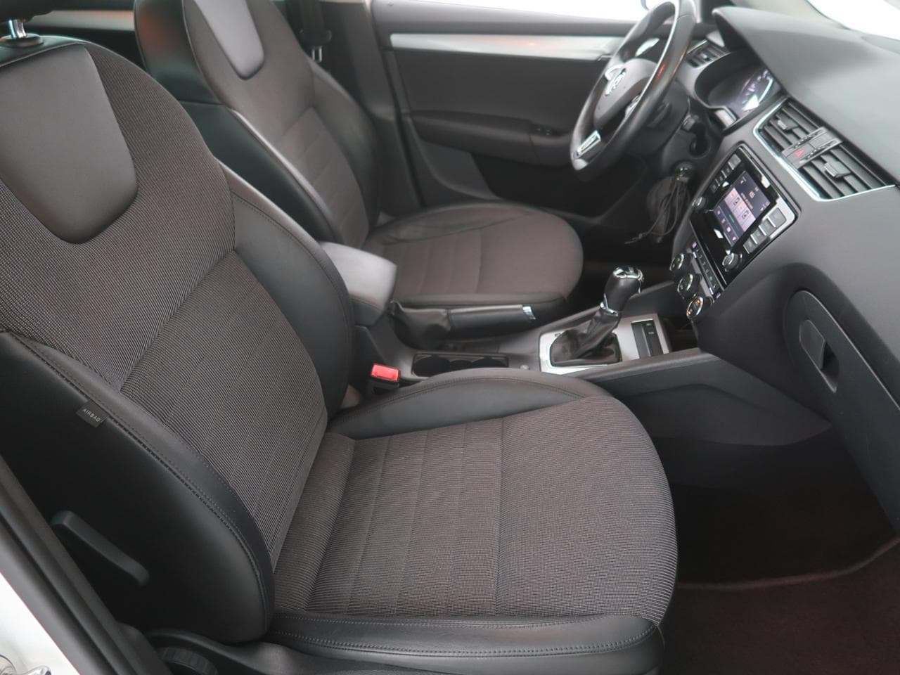 2015 Škoda OCTAVIA - 12