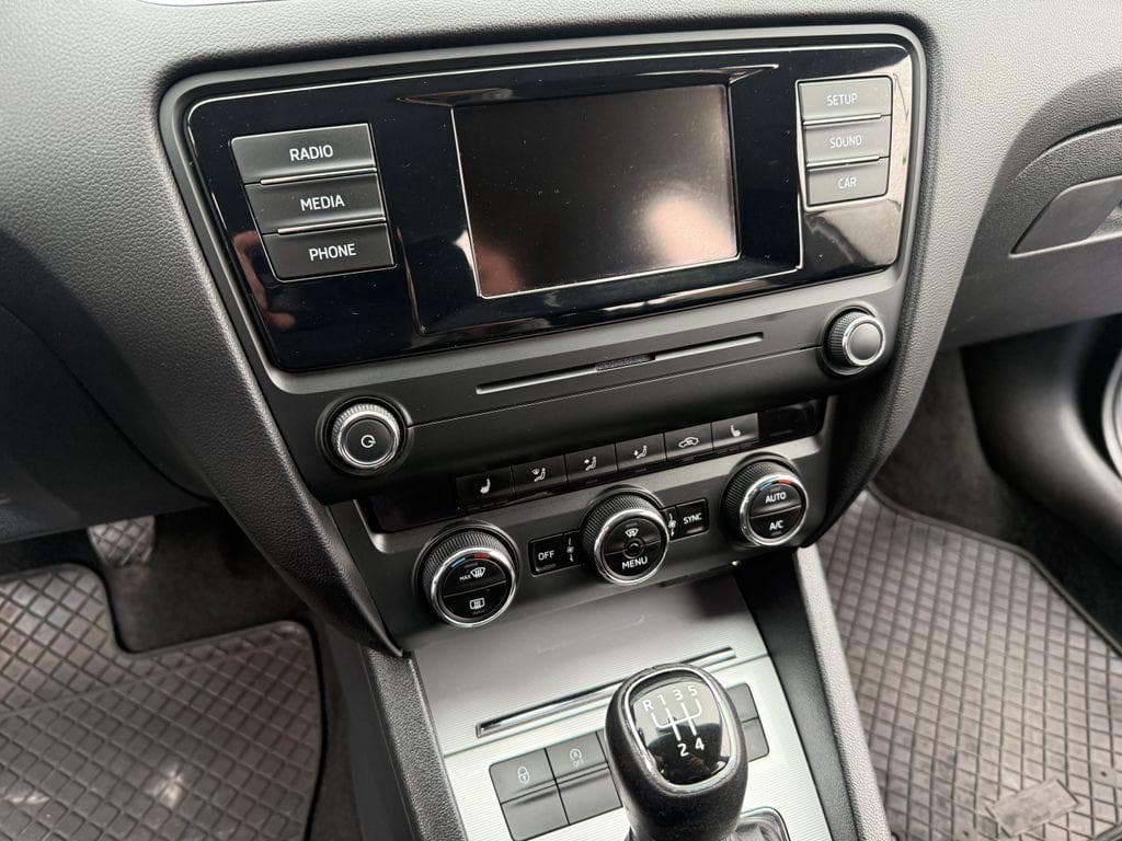 2015 Škoda OCTAVIA - 10