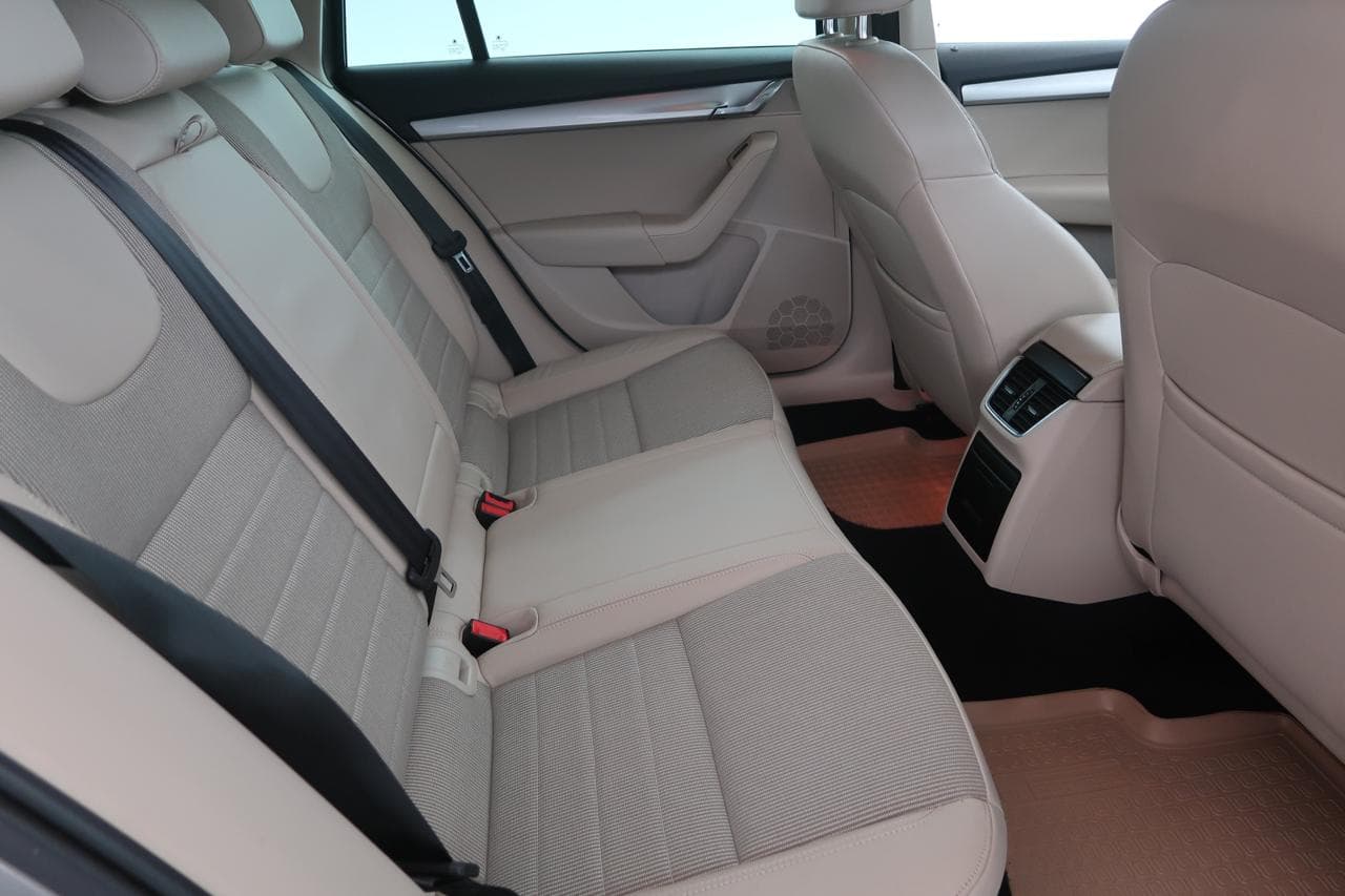 2014 Škoda OCTAVIA - 13