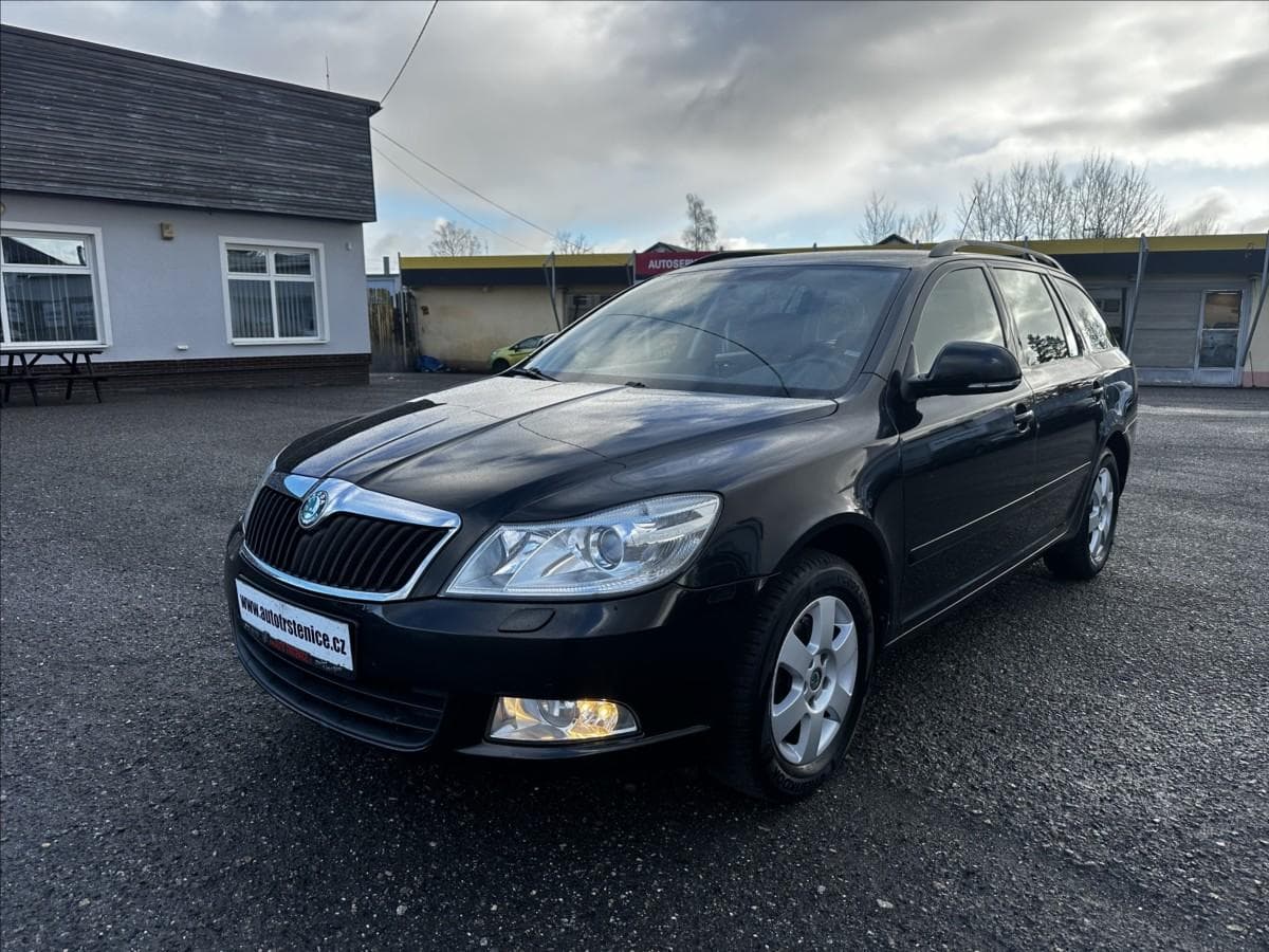 Škoda Octavia 1,8 TSI-MÁLO KM - SERV. KNIHA kombi