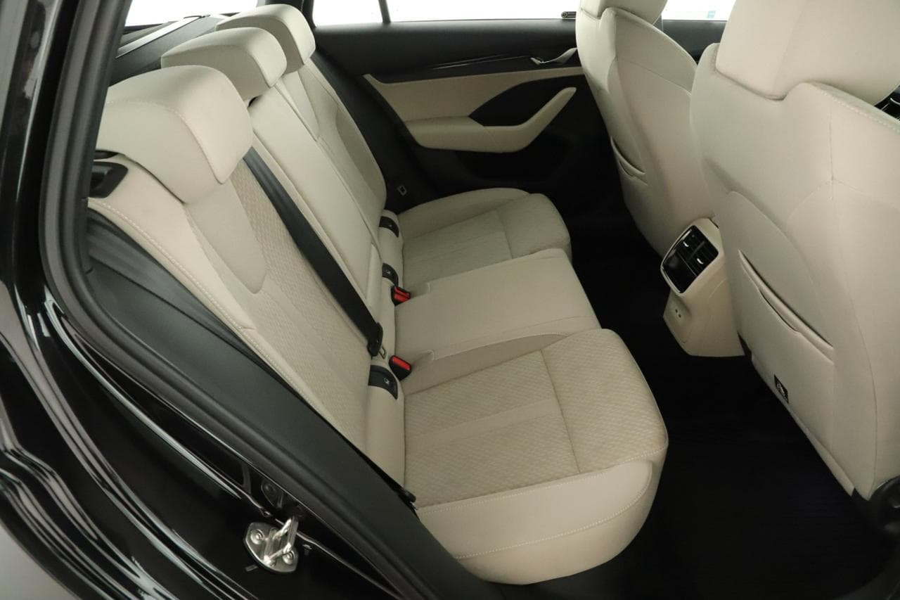 2021 Škoda OCTAVIA - 11