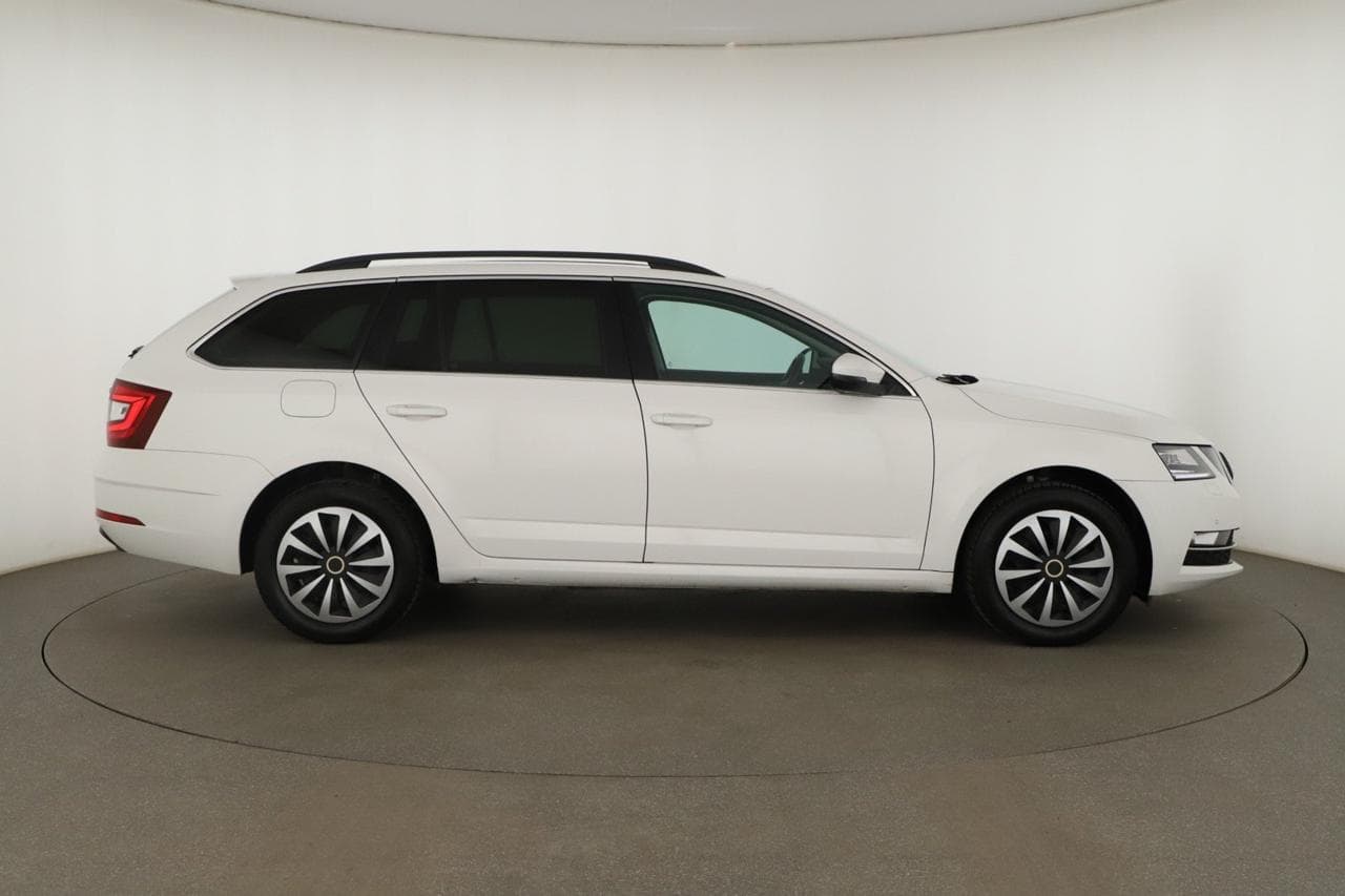 2018 Škoda OCTAVIA - 8
