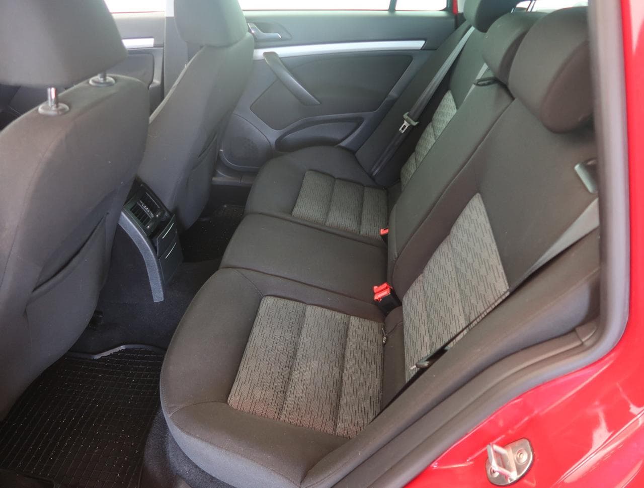 2010 Škoda Octavia - 15