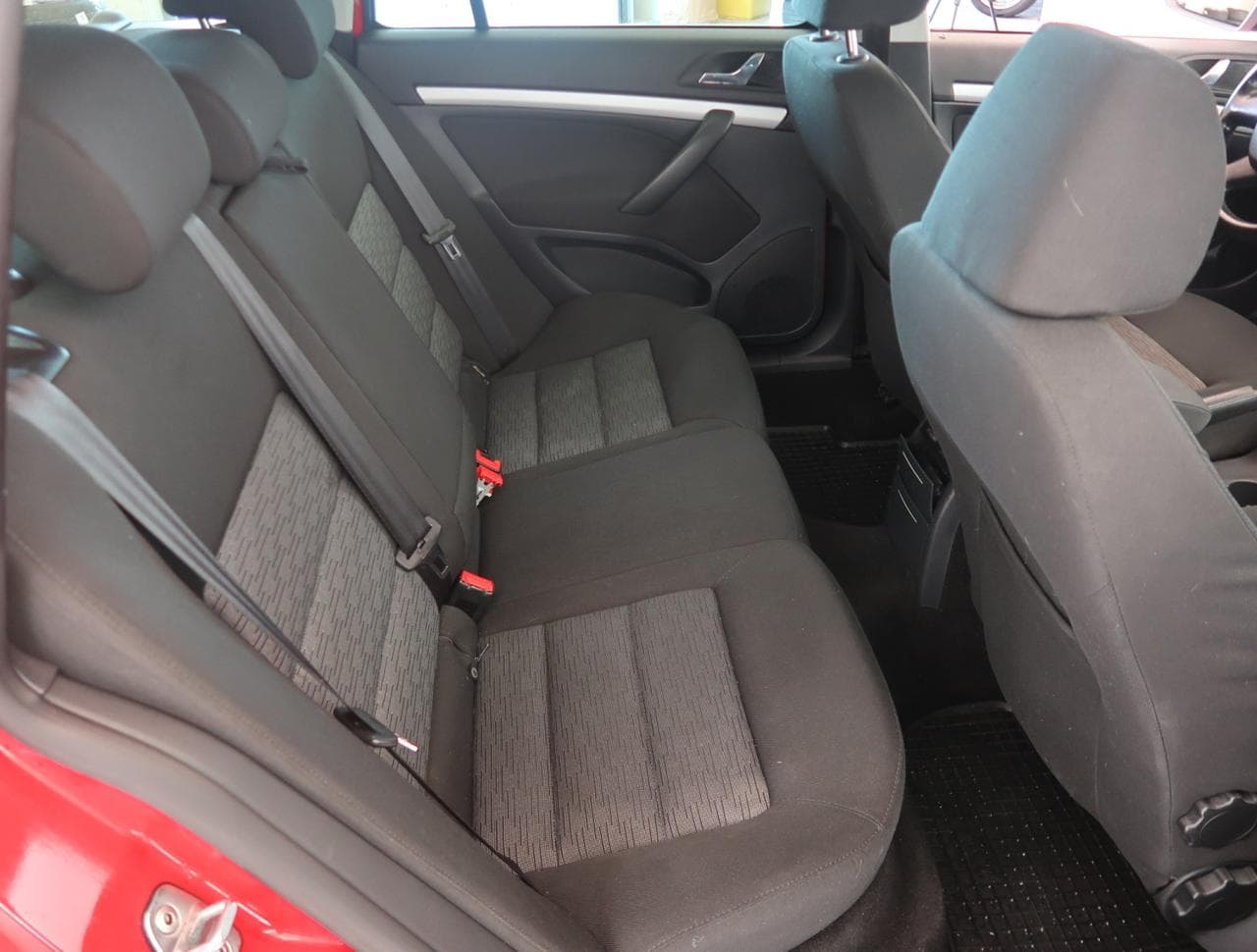 2010 Škoda Octavia - 13