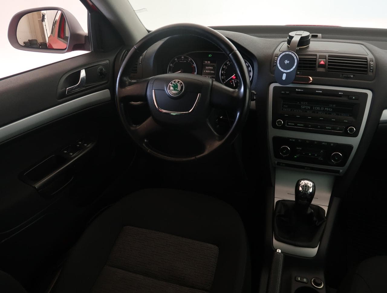 2010 Škoda Octavia - 9