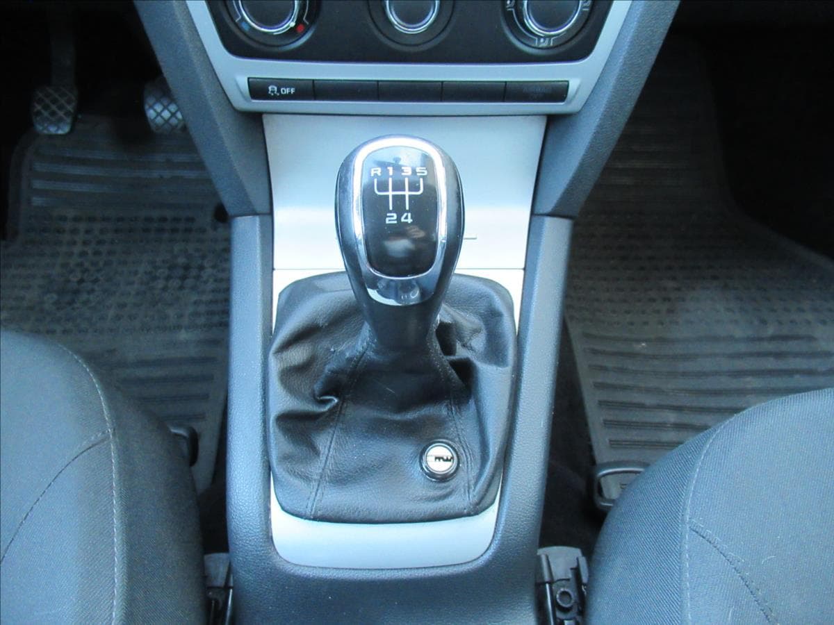 2011 Škoda Octavia - 12