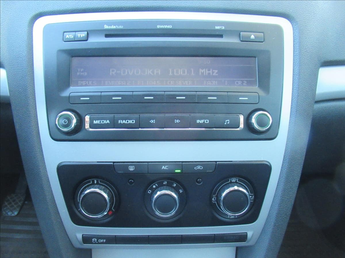 2011 Škoda Octavia - 11