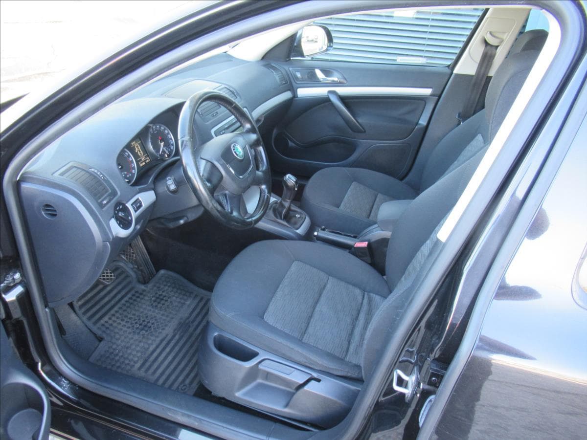 2011 Škoda Octavia - 19