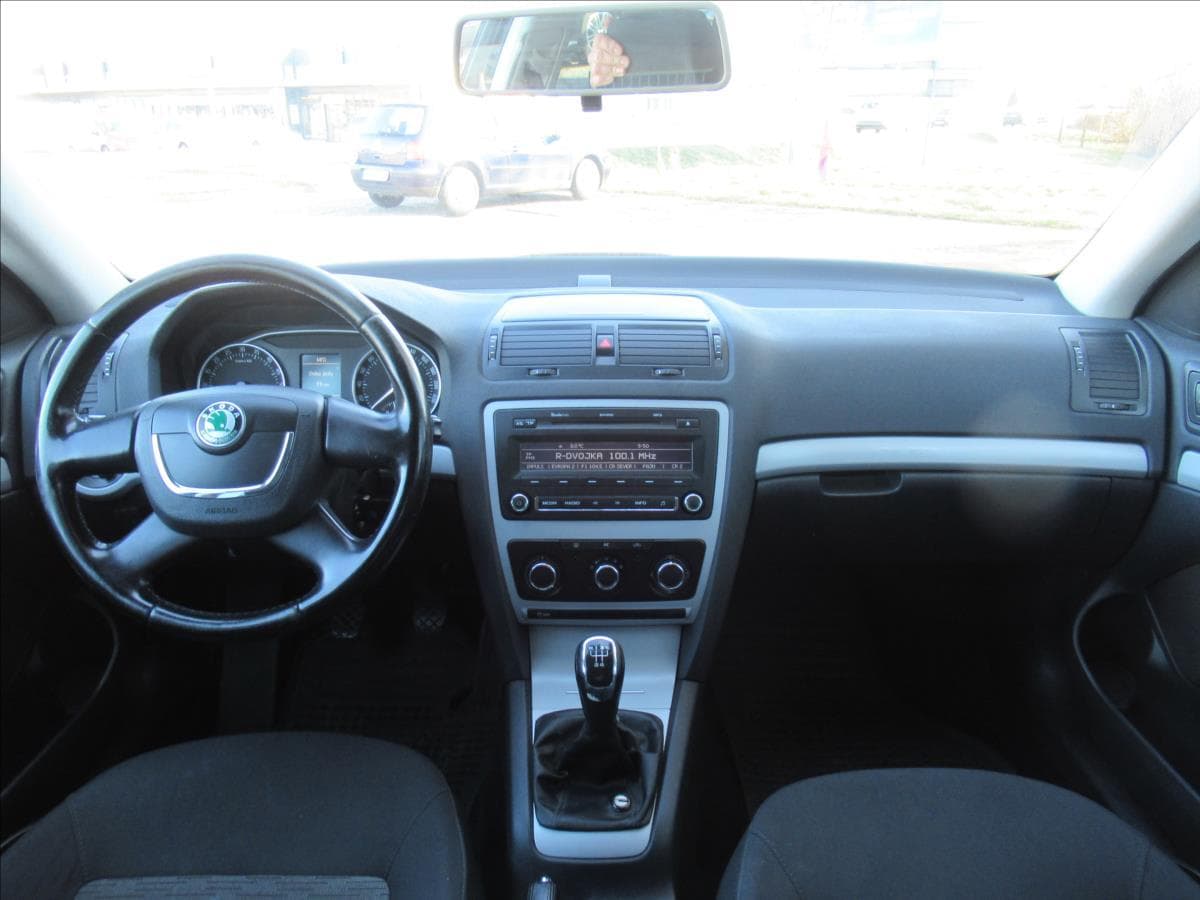 2011 Škoda Octavia - 10