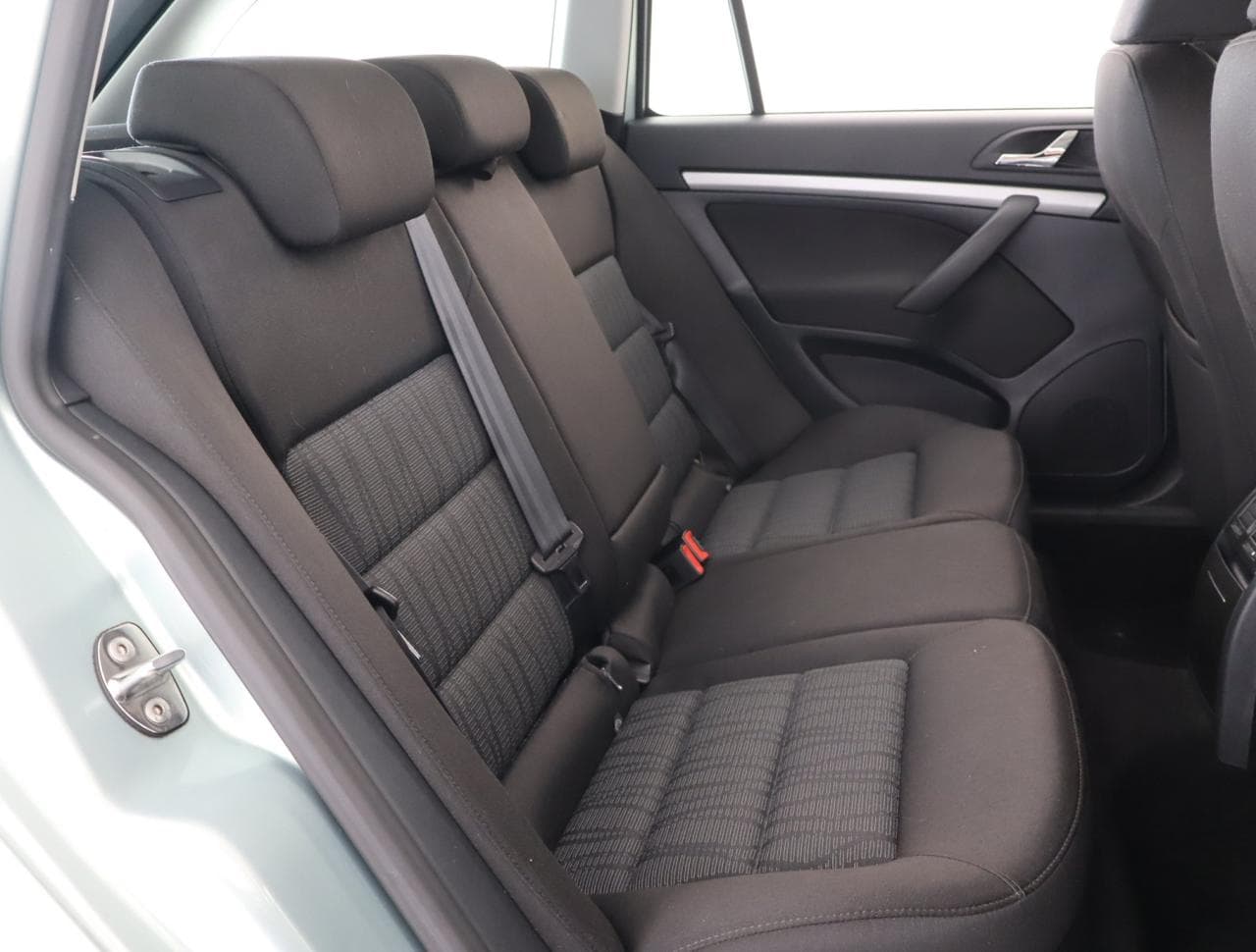 2011 Škoda Octavia - 13