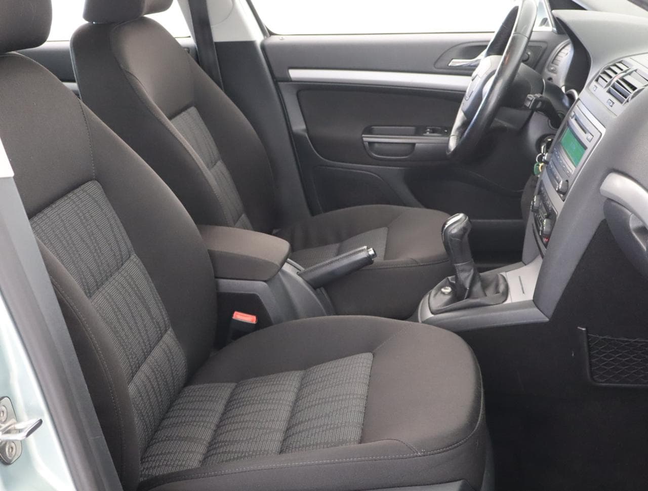 2011 Škoda Octavia - 12