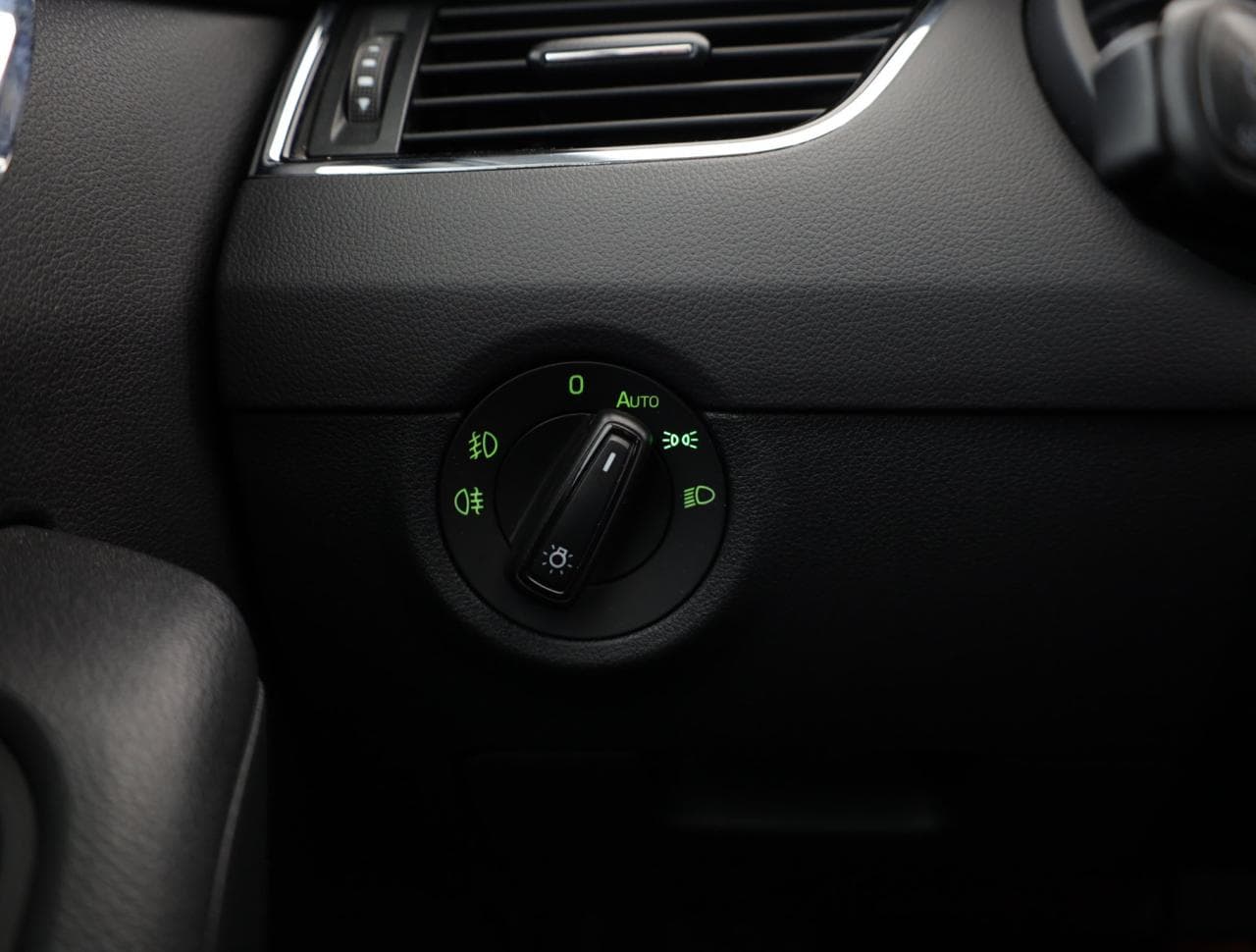 2014 Škoda Octavia - 19