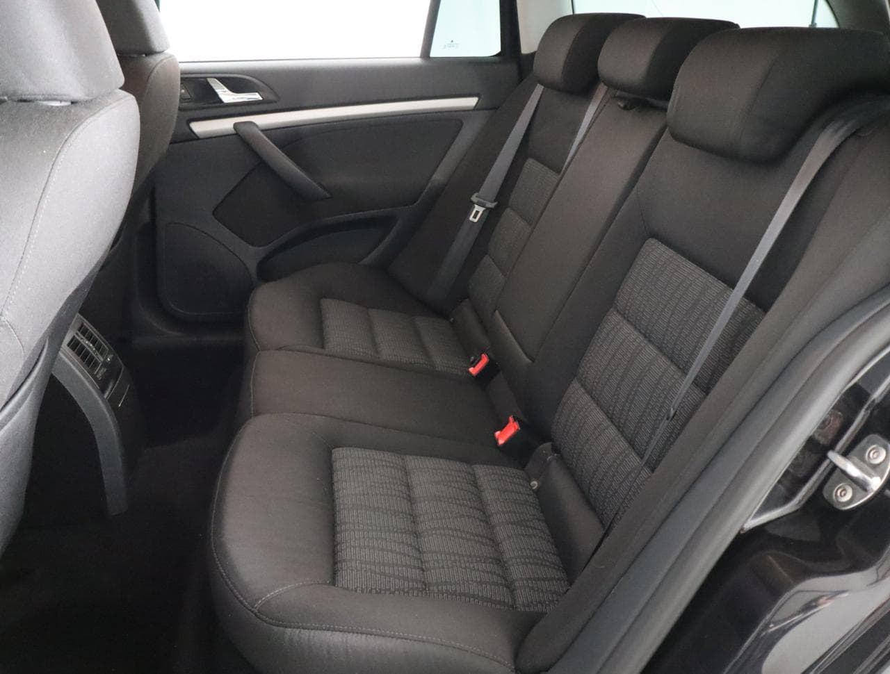 2011 Škoda Octavia - 15