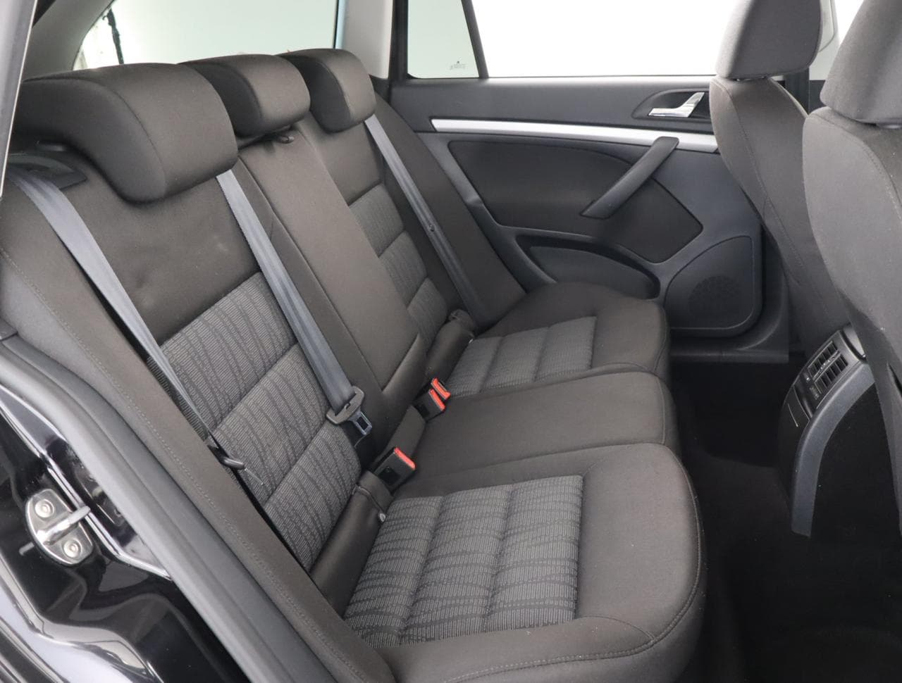 2011 Škoda Octavia - 13