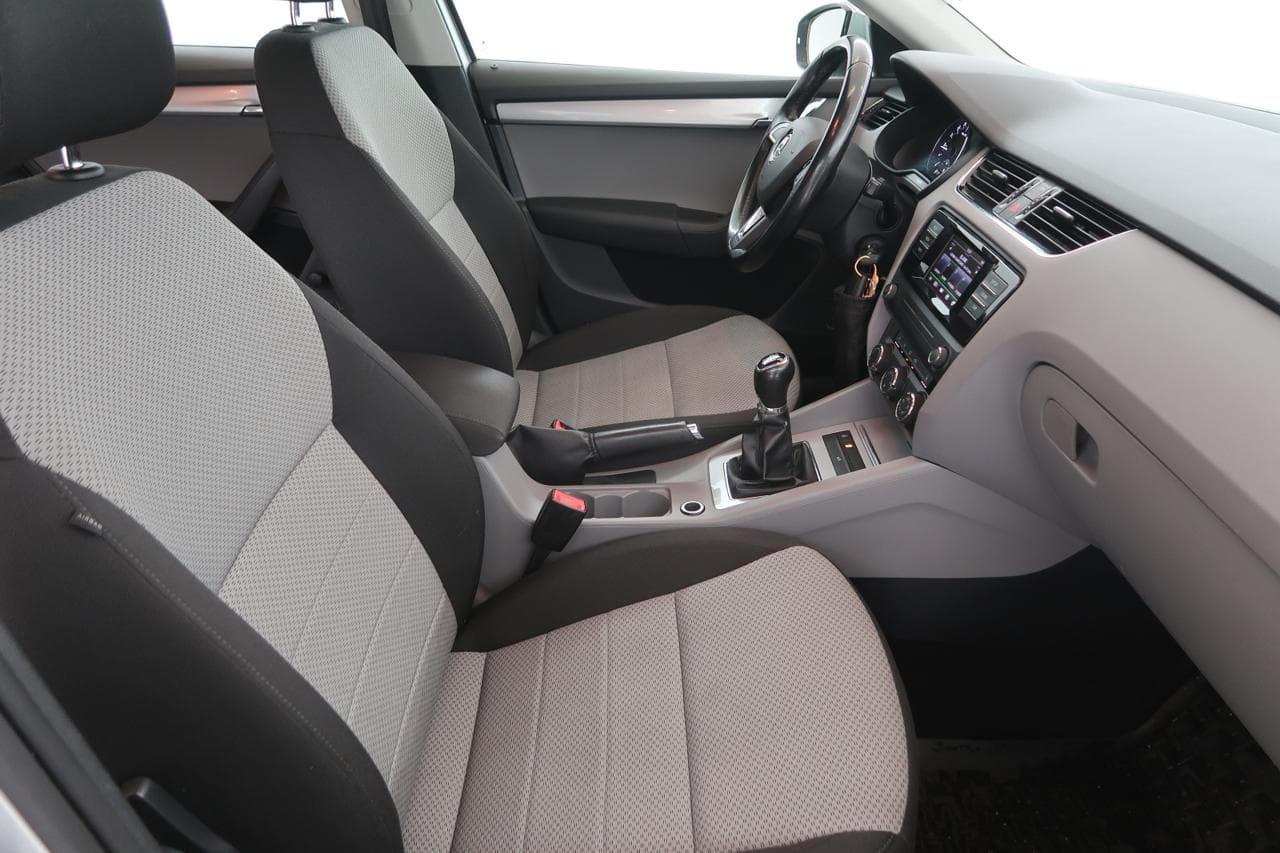 2016 Škoda Octavia - 12