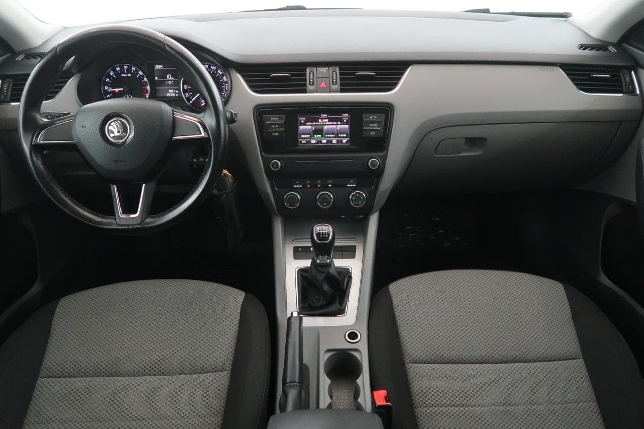 2016 Škoda Octavia - 10