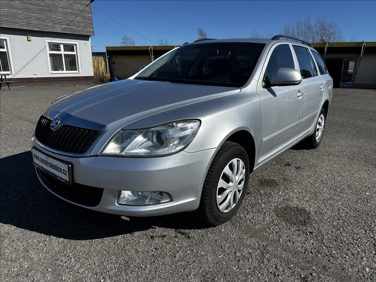 Škoda Octavia 1,6 TDI - KLIMA - TAŽNÉ ZAŘ. kombi