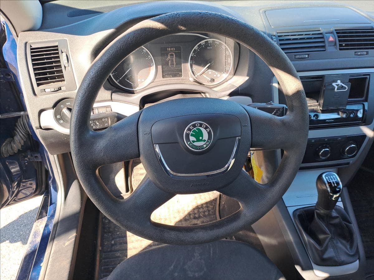 2011 Škoda Octavia - 11