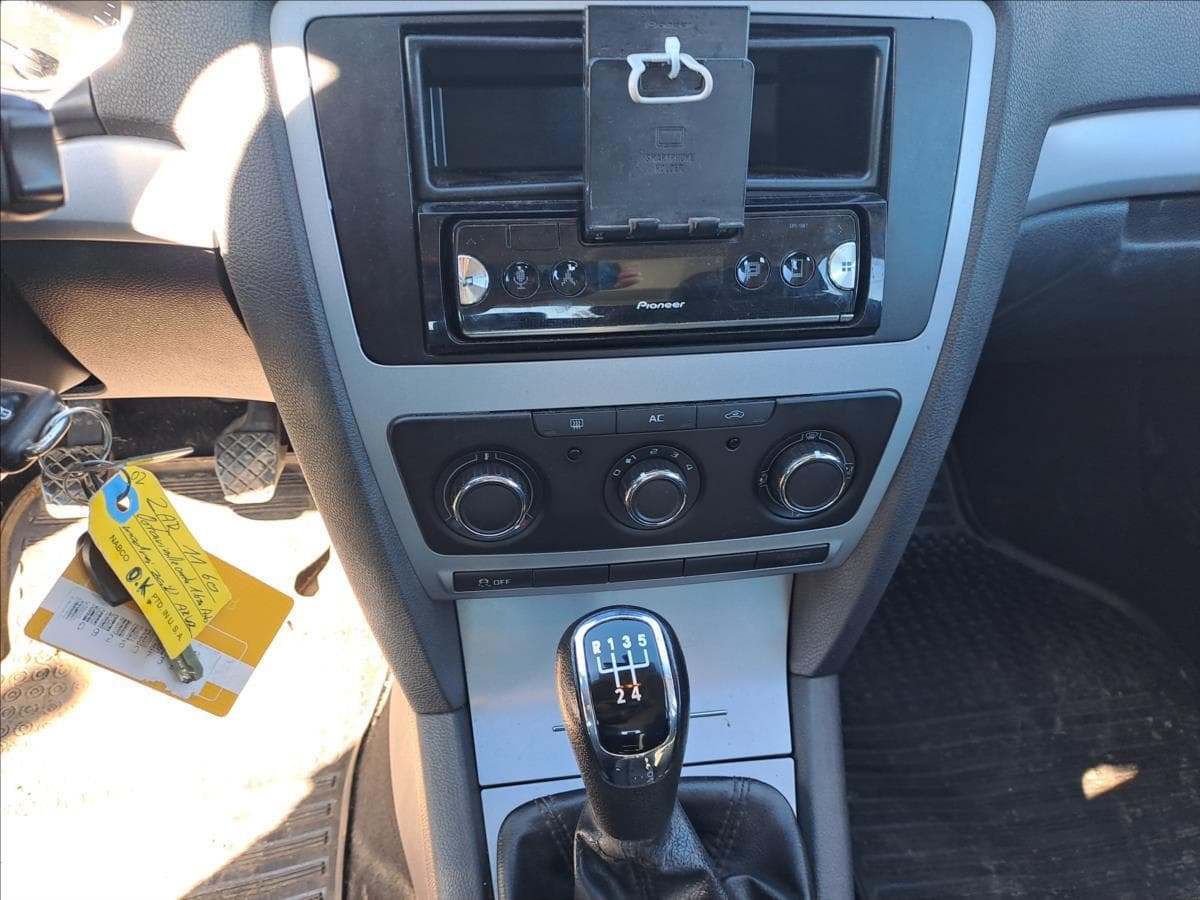 2011 Škoda Octavia - 12