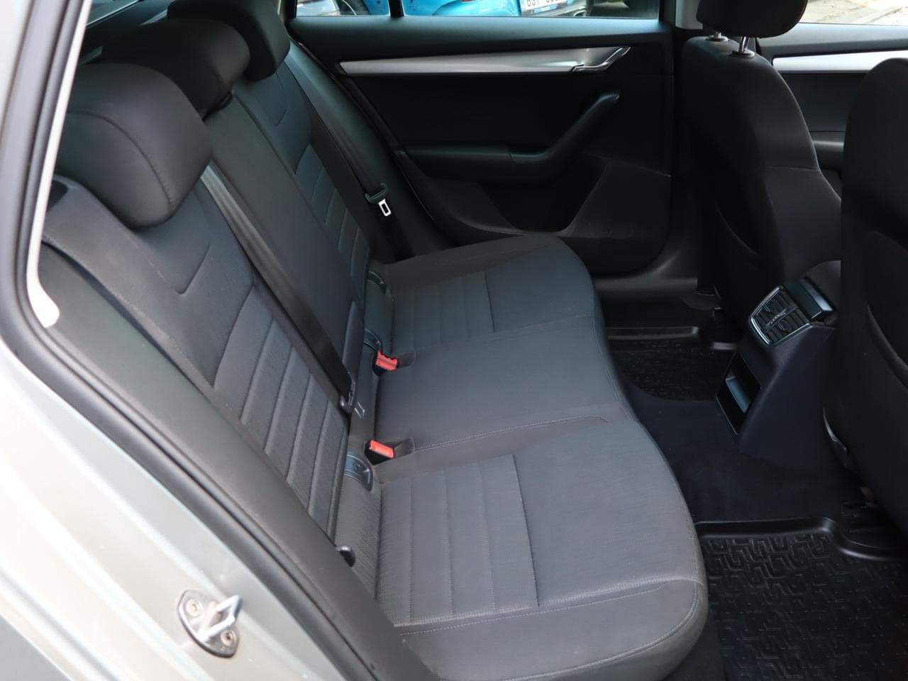 2015 Škoda Octavia - 11