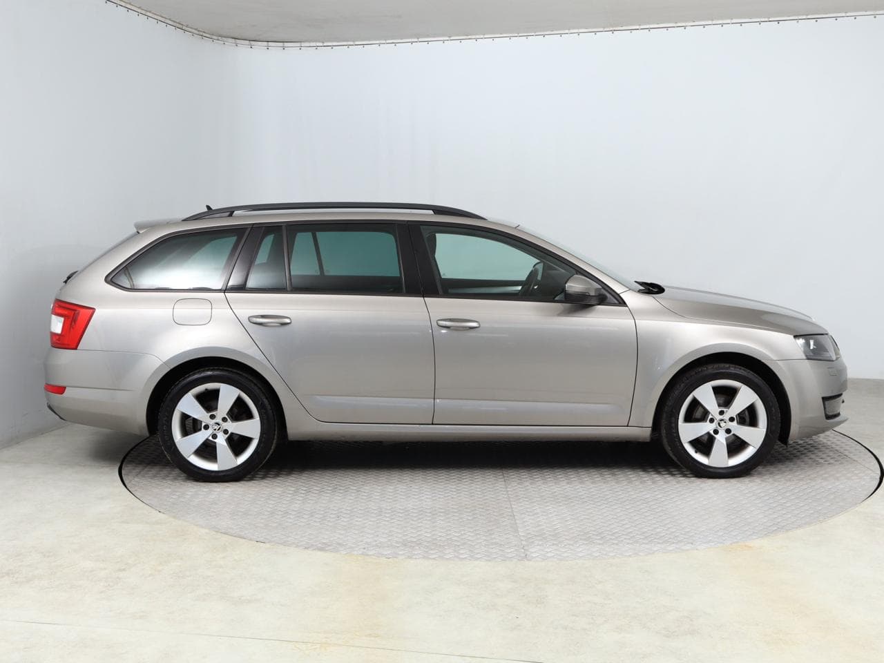 2015 Škoda Octavia - 8