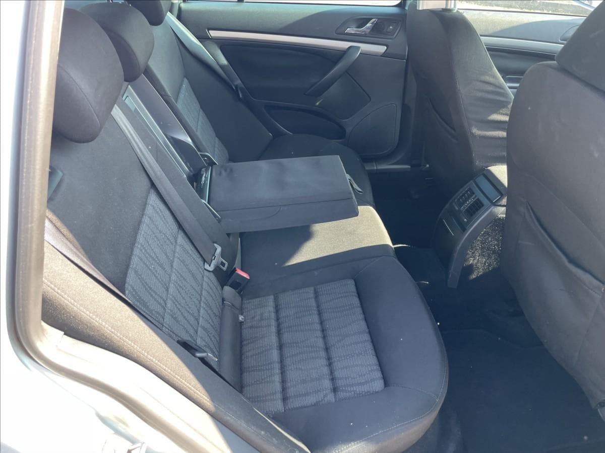 2011 Škoda Octavia - 11