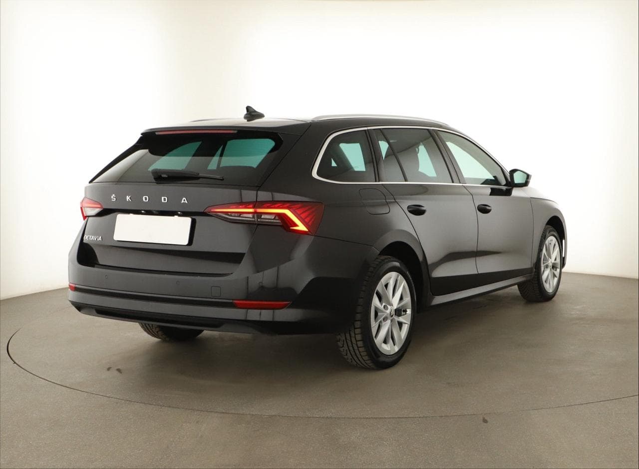 2022 Škoda Octavia - 7