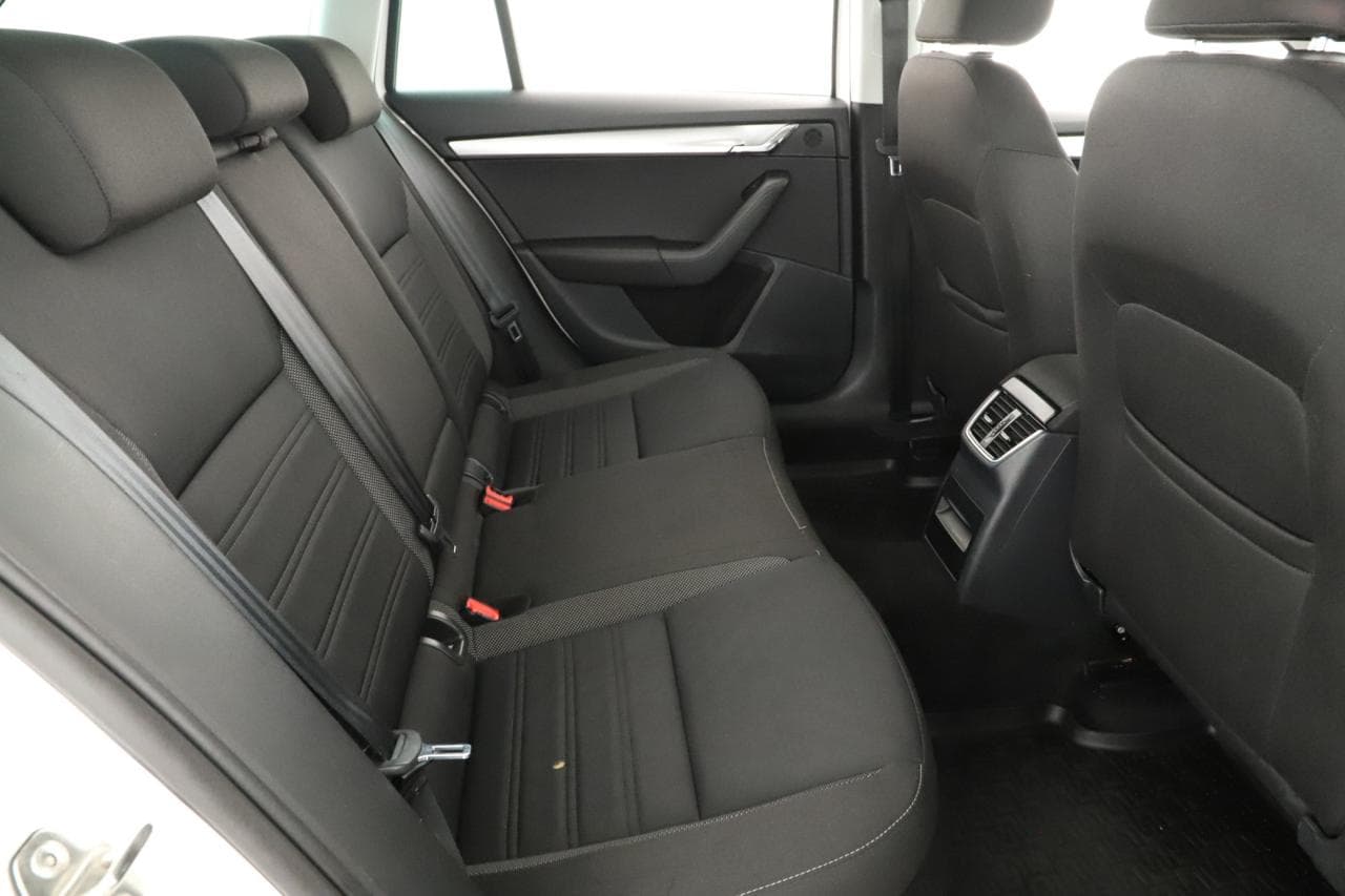 2019 Škoda Octavia - 11