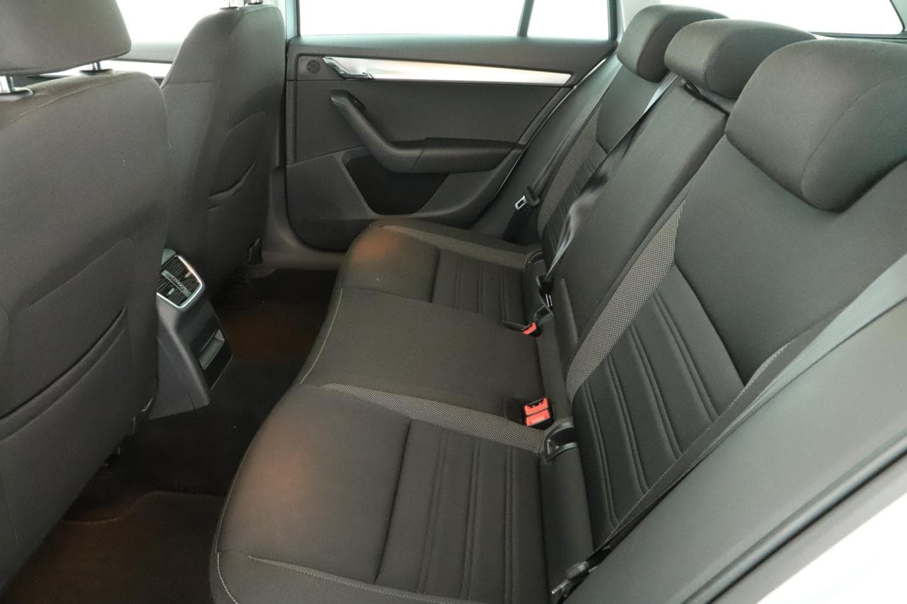 2019 Škoda Octavia - 12