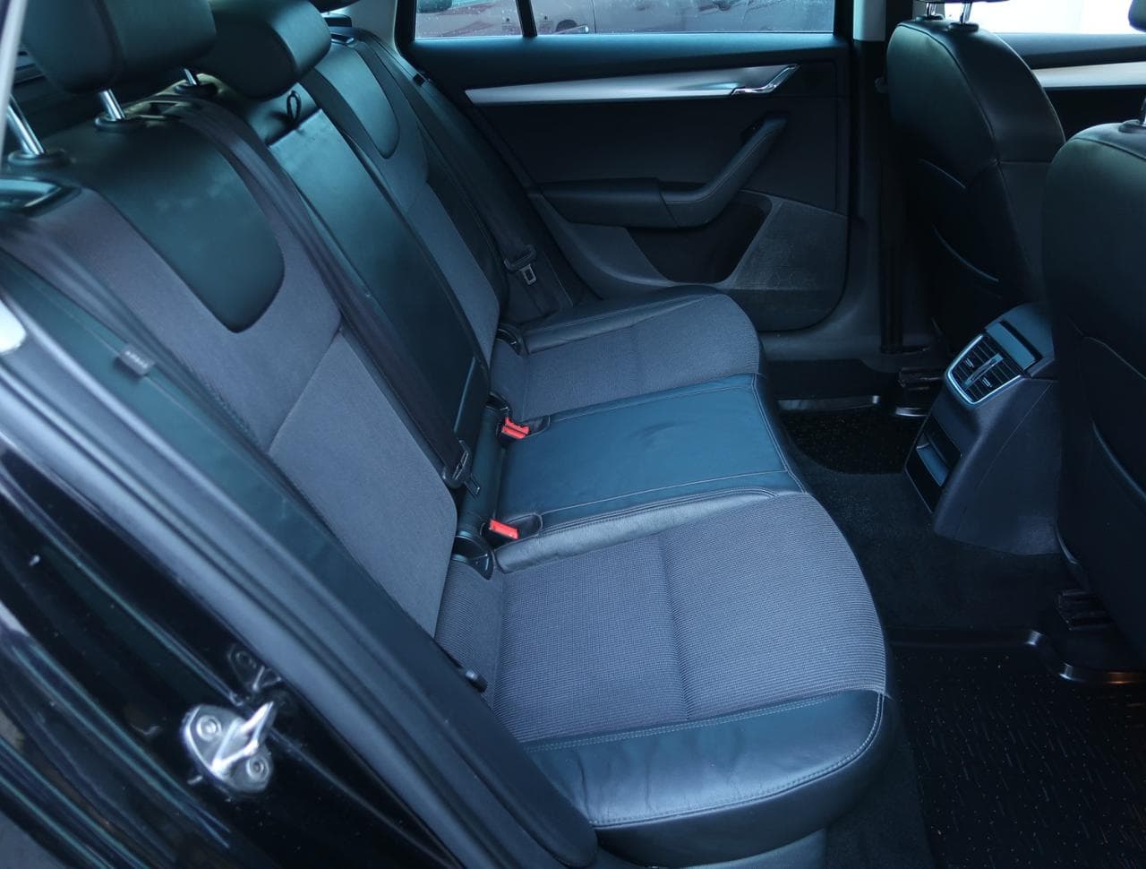 2017 Škoda Octavia - 13