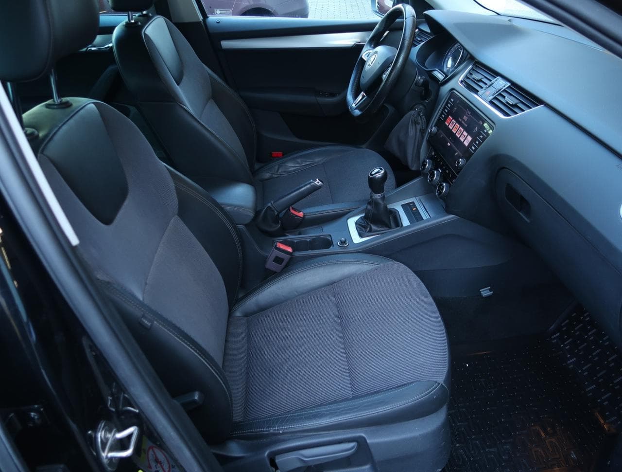 2017 Škoda Octavia - 12