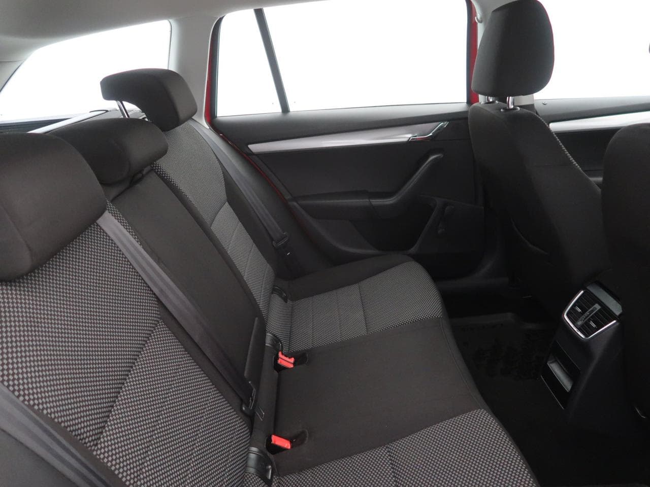 2015 Škoda Octavia - 13