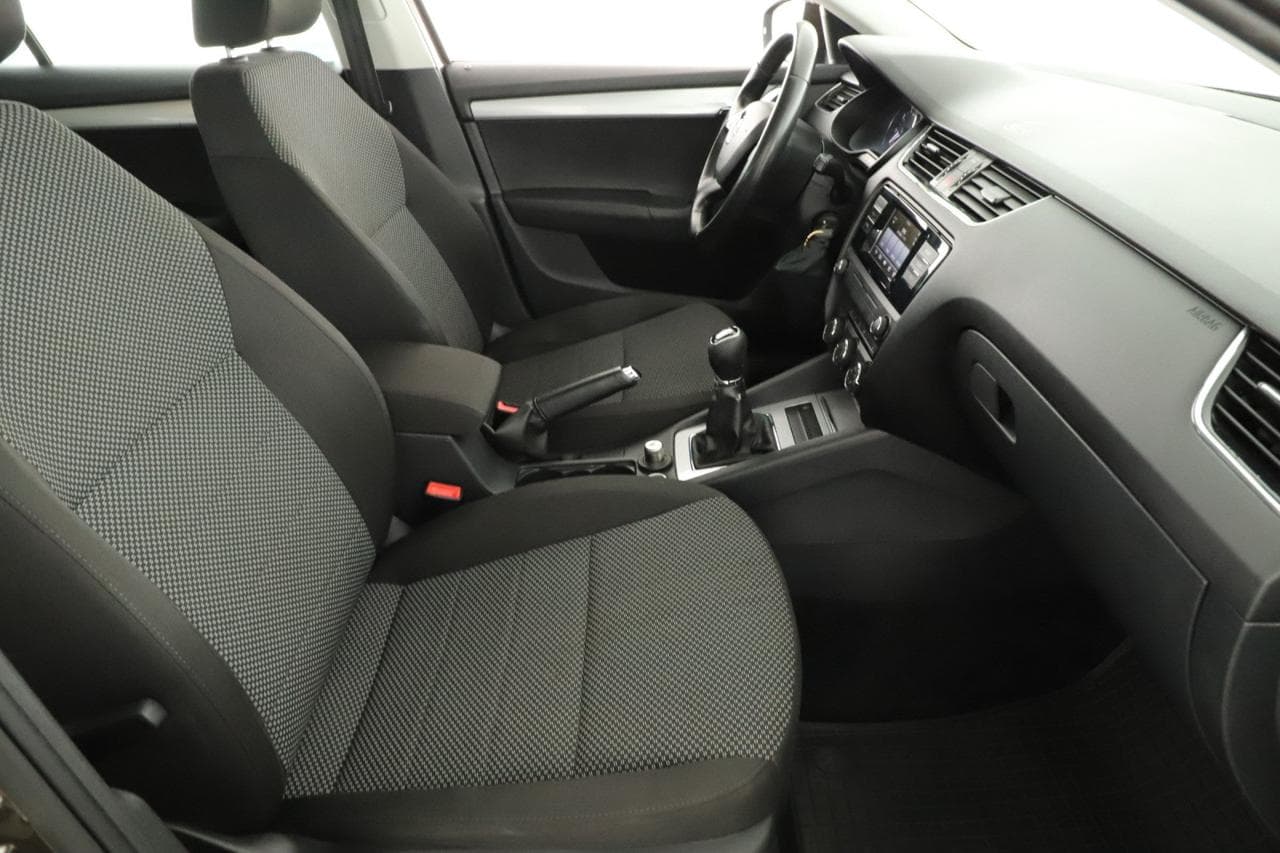 2015 Škoda Octavia - 10