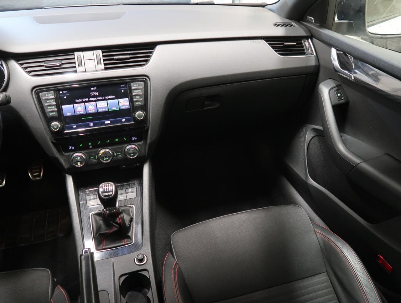 2014 Škoda Octavia - 11