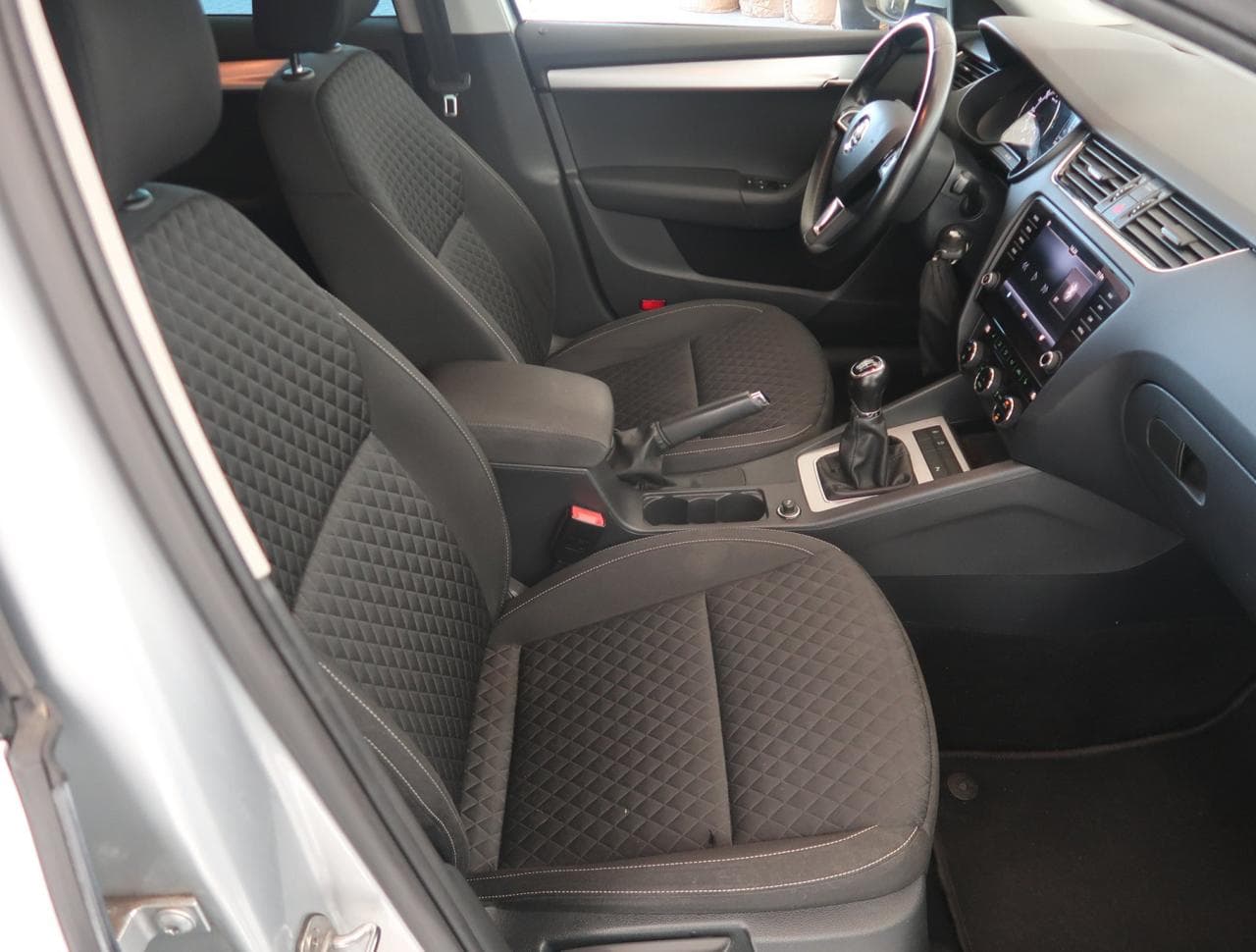 2017 Škoda Octavia - 12