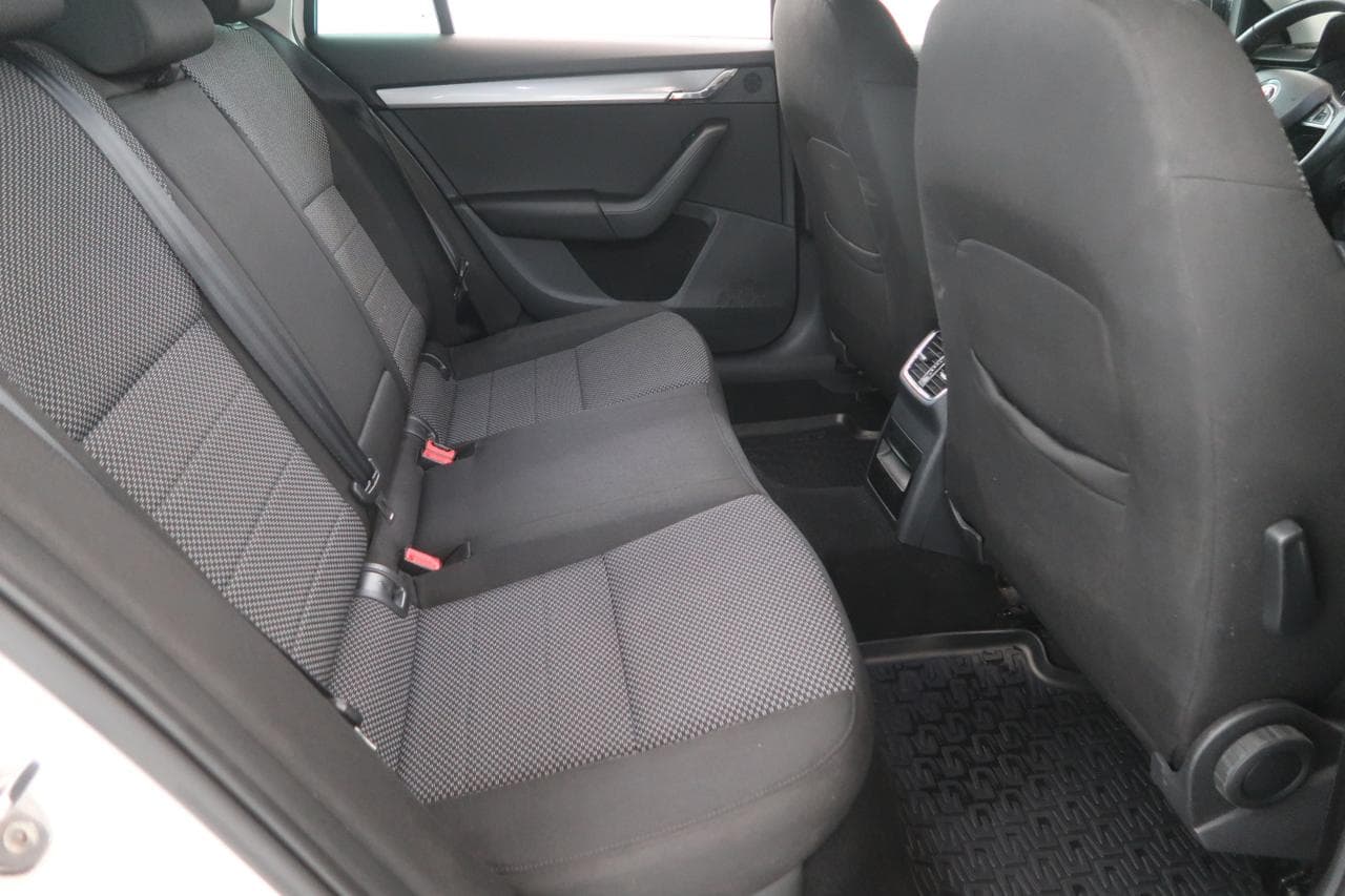 2014 Škoda Octavia - 13