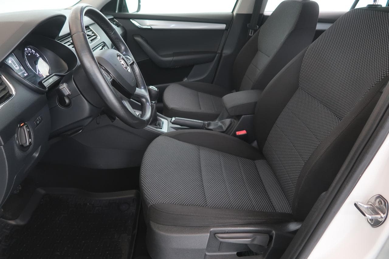 2014 Škoda Octavia - 16