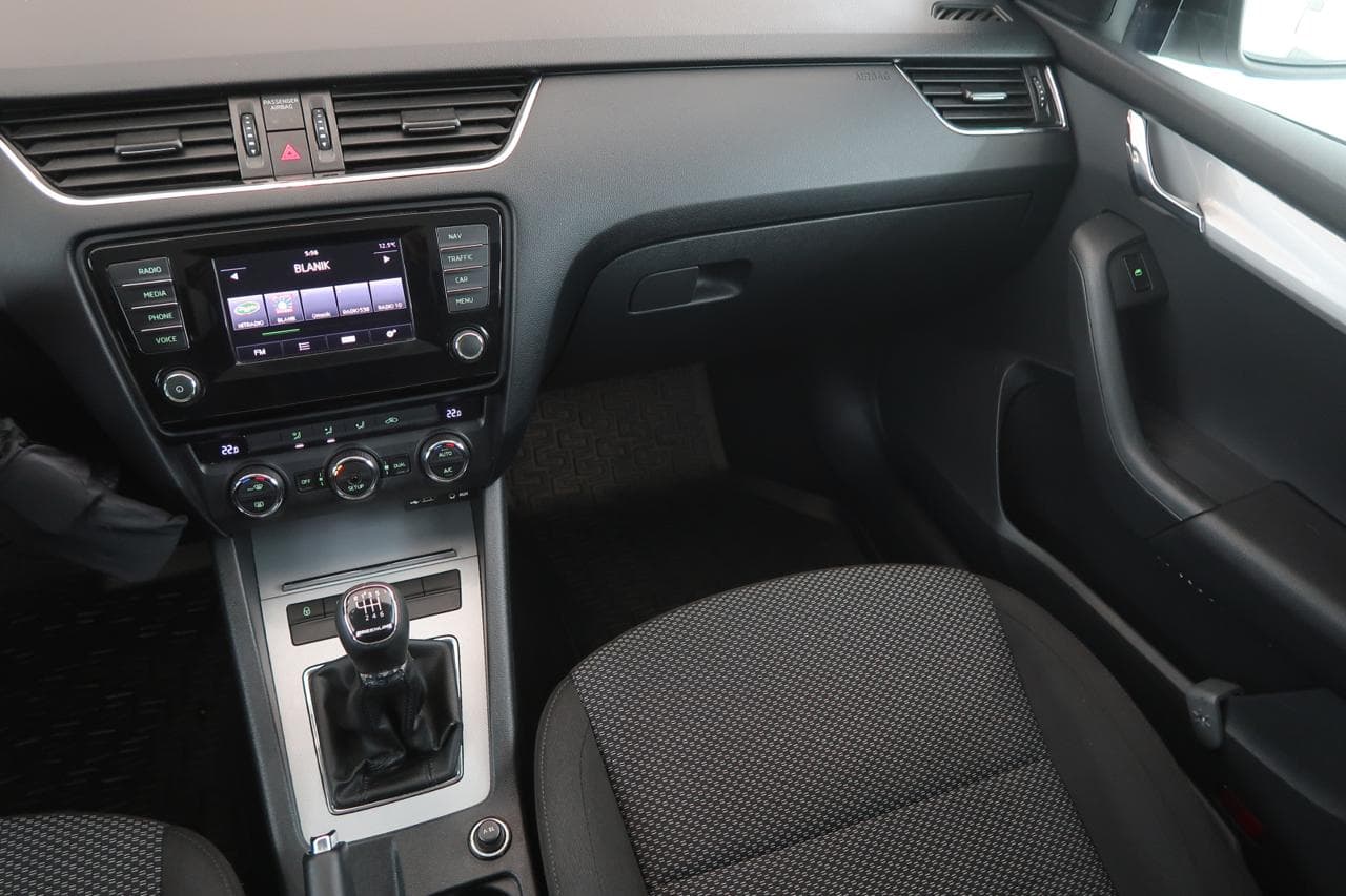 2014 Škoda Octavia - 11
